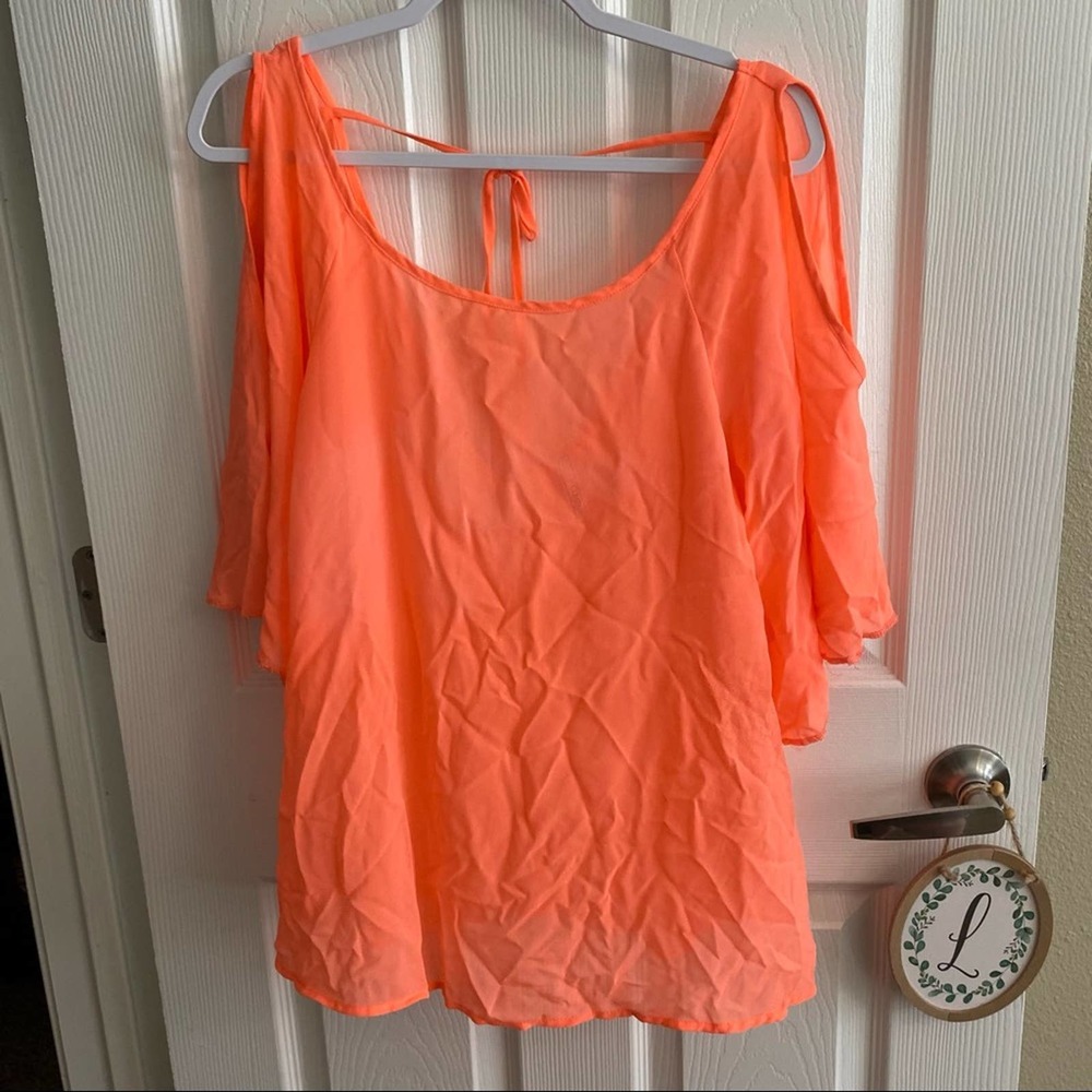 Compass Chiffon Cold Shoulder Top Size Large